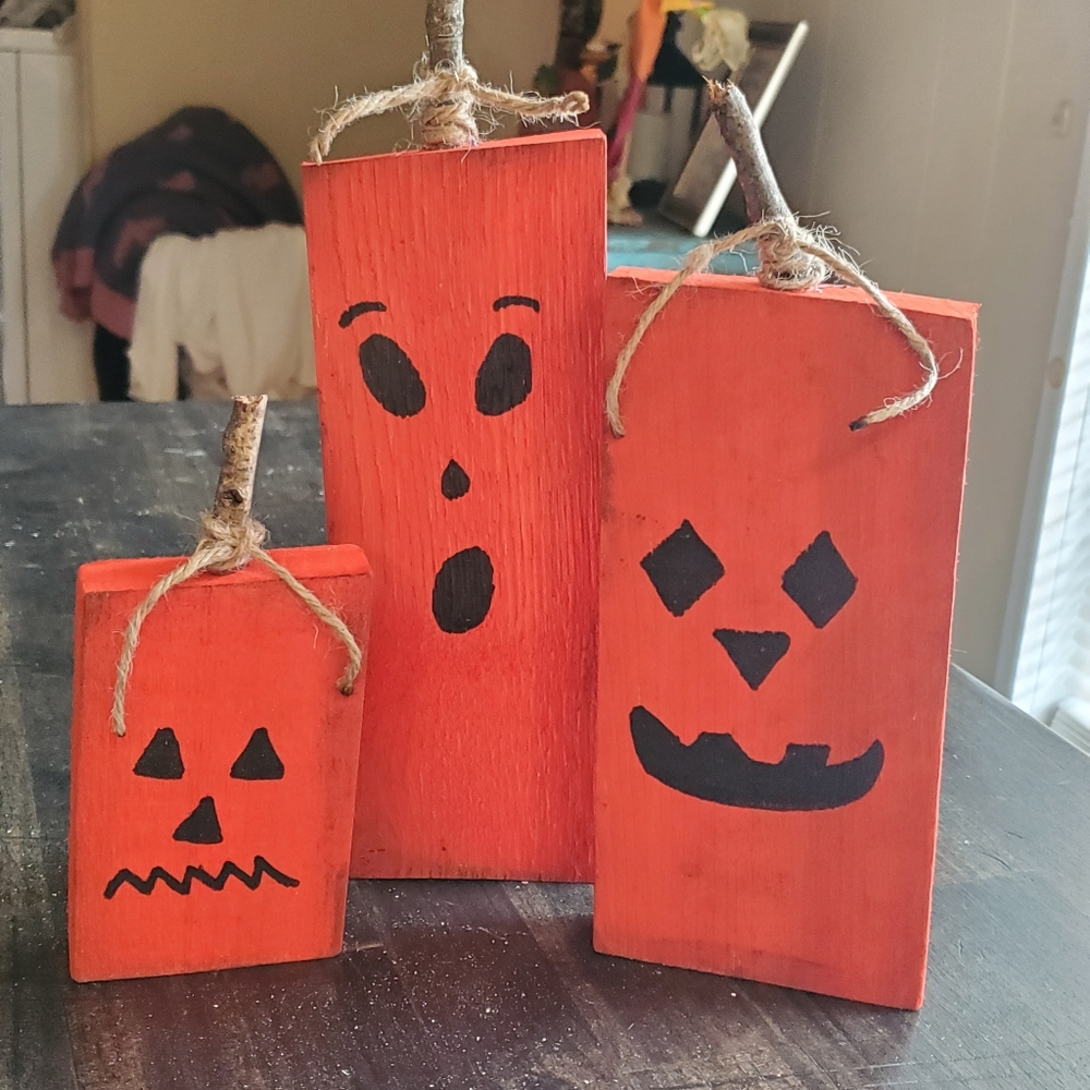 Wooden Jack O Lantern Set
